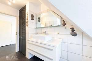 Licht, Raum und Galerie: Stilvolle Maisonette-Wohnung mit Westbalkon! – Die vollständige Adresse der Immobilie erhältst du vom Anbieter., 42389 Langerfeld-Beyenburg, Wuppertal – Vorschaubild 5