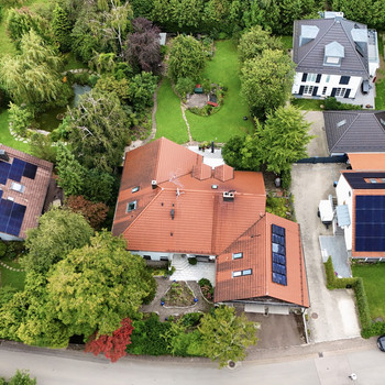 Exklusive Villa nahe Wörthsee | Wintergarten, Kamin, großer Garten | Ideal für Mehrgenerationen