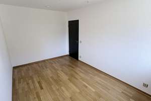 helle 4 - Zimmer Wohnung in Köln Rodenkirchen (Ortskern) mit 2 Balkonen- WG geeignet  – Die vollständige Adresse der Immobilie erhältst du vom Anbieter., 50996 Rodenkirchen (Ortsteil), Köln – Vorschaubild 18
