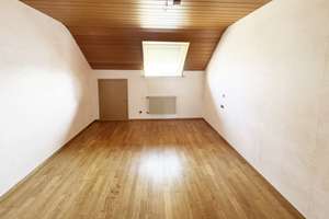 Erstbezug nach Renovierung: Großzügige 4-Zimmer-Wohnung mit Westbalkon & Dachboden – Die vollständige Adresse der Immobilie erhältst du vom Anbieter., 89079 Einsingen, Ulm – Vorschaubild 10