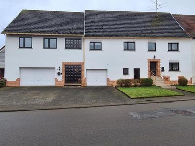 Großzügiges gepflegtes 2-Familienhaus Nähe Schönenberg-Kübelberg