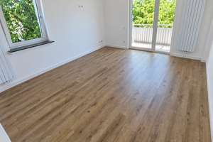 Helle, modernisierte 3-Zimmer-Wohnung mit Balkon in Wiesbaden – 65197 Rheingauviertel / Hollerborn, Wiesbaden – Vorschaubild 2