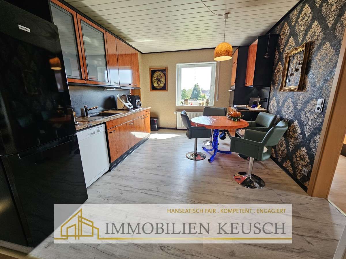 Immobilie in Langwedel - 1-2 Fam.-Haus mit viel Platz über drei Etagen, Sonnenterrasse & Balkon, div. Garagen & Werkstatt - Bild 11