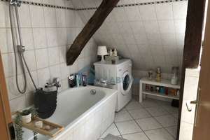 Großzügige Dachgeschosswohnung mit Galerie im Wohnzimmer zu vermieten – Blutstraße 15, 19370 Parchim – Vorschaubild 4