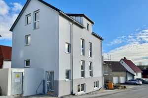 NEUBAU - Energieeffizientes Zweifamilienhaus mit Photovoltaik und Wärmepumpe – Alb-Donau-Kreis – Vorschaubild 3