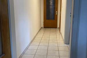 Schöne 2 Zimmer Dachgeschoßwohnung in Stadtrandlage mit sehr guter Verkehrsanbindung – Eiserfelder Straße 209, 57080 Eiserfeld, Siegen – Vorschaubild 20