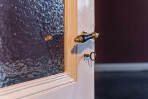 Elegante Wohnung in stilvollem Gründerzeithaus an der Poppelsdorfer Allee – Die vollständige Adresse der Immobilie erhältst du vom Anbieter., 53115 Weststadt, Bonn – Vorschaubild 3