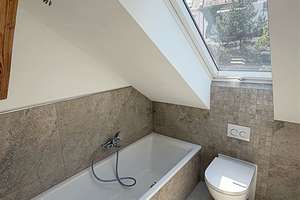 Erstbezug! Exklusive 3-Zi.-Altbauwohnung mit Balkon und EBK in Nürnberg  – Die vollständige Adresse der Immobilie erhältst du vom Anbieter., 90459 Gugelstraße, Nürnberg – Vorschaubild 6