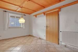 Ruhige Lage! Gepflegtes Einfamilienhaus mit tollem Garten und großer Südwest-Terrasse – Die vollständige Adresse der Immobilie erhältst du vom Anbieter., 95365 Rugendorf – Vorschaubild 8