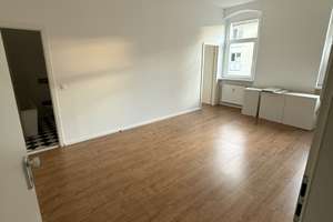 Zuhause mit zwei Zimmern in Berlin Niederschönhausen