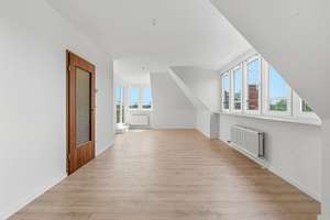 Ein Zuhause mit Weitblick – stilvolles Wohnen im Dachgeschoss, nur wenige Schritte zum Tegeler See – Bernauer Str. 121, 13507 Tegel, Berlin – Vorschaubild 9