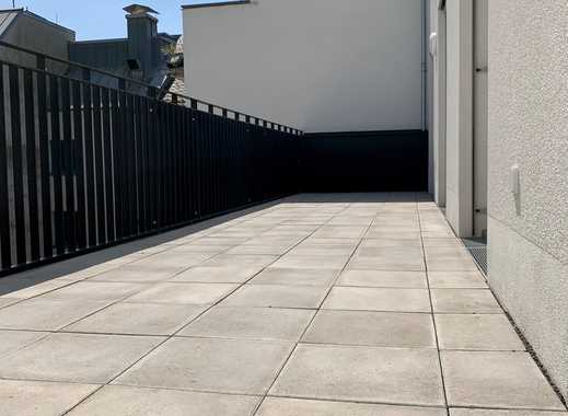 Neubau Erstbezug! Individuelle 4-Zimmer-Wohnung mit 3 großartigen Balkonen!