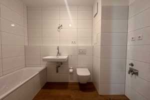 Geräumige 3,5-Zimmer-Wohnung mit Balkon in Schweinau zu vermieten – Olivenweg 50, 90441 Nürnberg – Vorschaubild 8