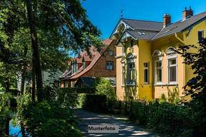 Kleine Einfamilien-Doppelhaushälfte mit vielen Gestaltungsmöglichkeiten