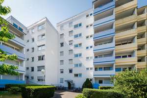 Frankfurt-Nied: Barrierearme 2-Zimmer-Erdgeschosswohnung mit Balkon und TG-Stellplatz  – 65934 Nied, Frankfurt am Main – Vorschaubild 2