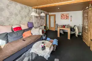 Gestaltungspotenzial: Realisieren Sie selbst Ihr Zuhause nach eigenen Vorstellungen in urbaner Lage – Anhalt-Bitterfeld (Kreis) – Vorschaubild 2