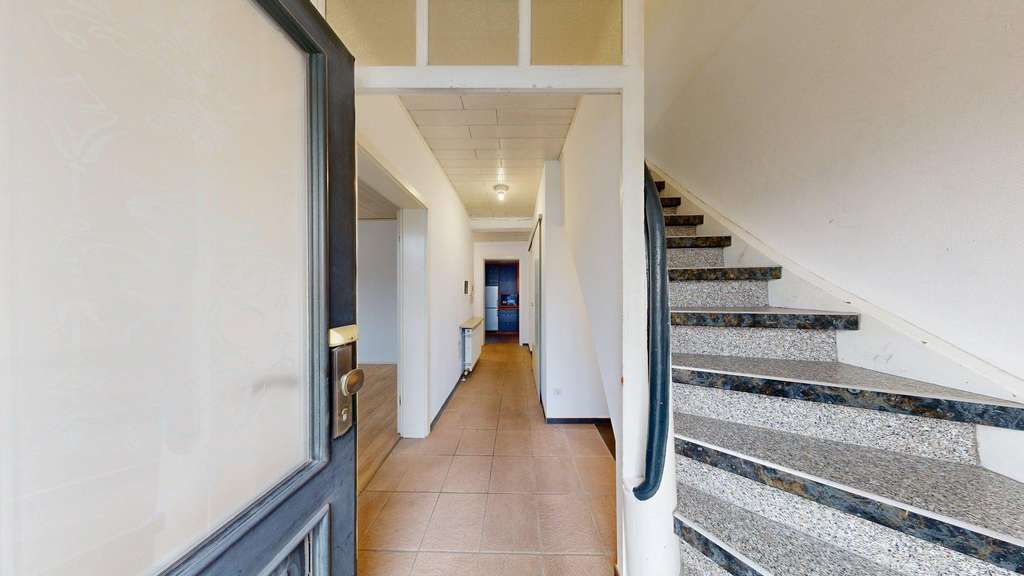 Immobilie in Germersheim - ~~ ZENTRAL GELEGENES STADTHAUS MIT INDIVIDUELLEM POTENZIAL ~~ - Bild 1