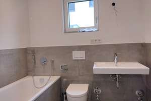 Stilvolle 3-Zimmer-EG-Wohnung mit gehobener Innenausstattung mit Terrasse und EBK – Däumlingstraße 4, 81739 Waldperlach, München – Vorschaubild 8