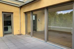 3-Zimmer Wohnung in Rheinnähe mit Dachterrasse und Einbauküche