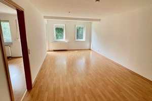 2 Raum im gepflegten Neubau mit Balkon und Aufzug direkt am Park – Täubchenweg 66/68, 4317 Leipzig – Vorschaubild 1
