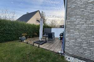 Ruhig wohnen, viel Raum genießen: 4-Zimmer-ERH mit Garten, Stellplatz und teilmöbliert – 22844 Norderstedt – Vorschaubild 19