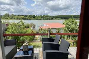 Gepflegtes Wassergrundstück mit zwei Ferienhäuser auf Eigentumsland, Strand, Steg und Outdoorküche – Müritz (Kreis) – Vorschaubild 9