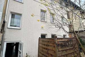 Teilsaniertes 2-3 Fam.-Haus – Turmgelänge 2, 7381 Saale-Orla-Kreis – Vorschaubild 1