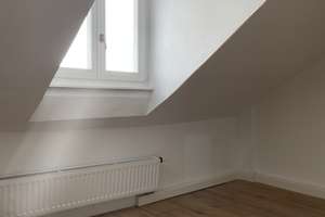 *** Frisch renovierte 2-Zimmer-Dachgeschosswohnung mit einer EBK - günstig & zentral *** – Sattlerstr 4, 42105 Elberfeld, Wuppertal – Vorschaubild 4