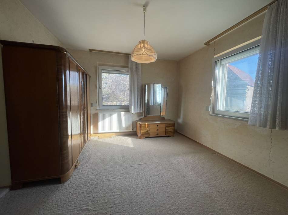 Schlafzimmer 1