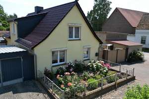 Klein im Preis, groß im Potenzial – gemütliches Einfamilienhaus mit Garten – Die vollständige Adresse der Immobilie erhältst du vom Anbieter., 39343 Emden – Vorschaubild 6