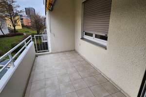 Gepflegte 4,5-Zimmer-Wohnung mit Balkon in ruhigem Mehrfamilienhaus – Reutlingen – Die vollständige Adresse der Immobilie erhältst du vom Anbieter., 72762 Reutlingen-Mitte, Reutlingen – Vorschaubild 4