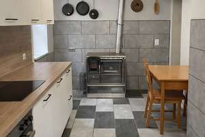 Einladendes Einfamilienhaus mit barrierefreiem Zugang, schönem Garten und Scheune – Die vollständige Adresse der Immobilie erhältst du vom Anbieter., 96155 Buttenheim – Vorschaubild 2