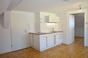 Stilvolle, zentralgelegene 2-Zimmer DG Wohnung in Regensburg – Galgenbergstrasse 5, 93053 Galgenberg, Regensburg – Vorschaubild 8
