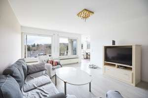 Attraktive 4,5 Zimmer-Wohnung mit Balkon in absolut ruhiger Lage von Stuttgart-Schönberg