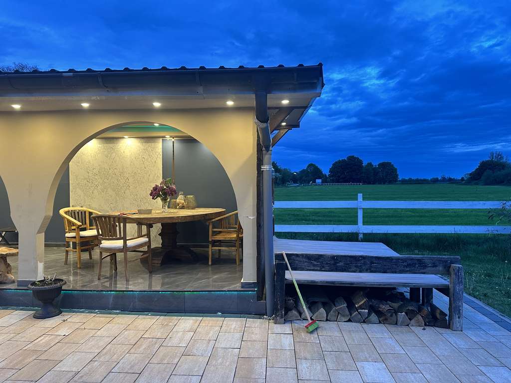 Immobilie in Blomesche Wildnis - Exklusives Einfamilienhaus mit Wasserzugang, mediterraner Terrasse und großem Traumgrundstück - Bild 2