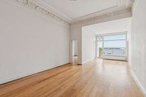 Rarität im Treppenviertel: Altbau-Bel-Etage mit zwei Balkonen und wunderschönem Elbblick – Die vollständige Adresse der Immobilie erhältst du vom Anbieter., 22587 Blankenese, Hamburg – Vorschaubild 5