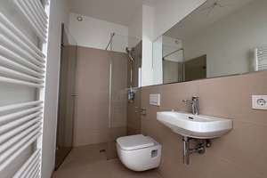 Lichtdurchflutete 3-Zimmerwohnung an der Spree mit Balkon und Einbauküche – Hedwig-Porschütz-Str. 8, 10557 Moabit, Berlin – Vorschaubild 9