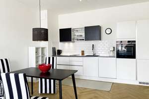 Traumhafte 3-Zimmer-Wohnung in historischem Prachtgebäude – Holtenauer Straße 73, 24105 Brunswik, Kiel – Vorschaubild 8