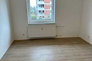 Sanierte gemütliche 2 Zimmerwohnung mit Balkon zum 01.03.2025 frei! – Rheinstr. 84, 27570 Bremerhaven – Vorschaubild 7