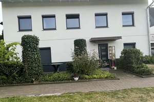 Gepflegte 1-ZKB-Souterrainwohnung mit Terrasse in ruhiger Lage von Gadderbaum