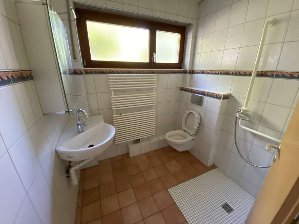 Gäste-WC im Erdgeschoss (Haup