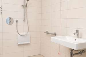 **Betreutes und barrierefreies Wohnen am Himmelweiher** Hochwertige 2 ZKB–Wohnung in begehrter Lage – Philipp-Scheidemann-Straße 1a, 86199 Göggingen-Ost, Augsburg – Vorschaubild 10
