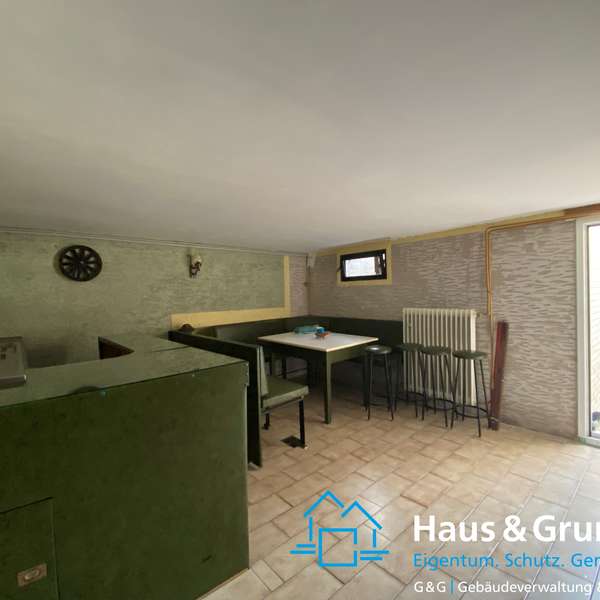 *** schönes Mittelreihenhaus mit Wintergarten - Garten u. Garage - in verkehrsberuhigter Lage **