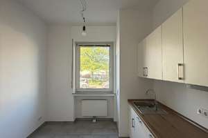 Sanierte 2-Zimmer-Wohnung mit Einbauküche in Köln-Braunsfeld – Die vollständige Adresse der Immobilie erhältst du vom Anbieter., 50933 Braunsfeld, Köln – Vorschaubild 3