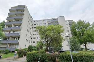 Top-Lage & Weitblick am Fennsee: Helle, bezugsfreie 2-Zimmer-Wohnung. Für Selbstnutzer oder Anleger – Ermslebener Weg 4, 10713 Wilmersdorf, Berlin – Vorschaubild 13