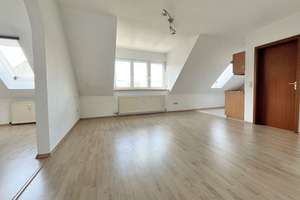 Charmante 1,5-Zimmer-Dachgeschosswohnung mit Einbauküche und Kfz-Stellplatz
Bamberg Moosstraße