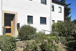 Großes Haus mit Garage in schöner Lage von Lechenich-Süd zu verkaufen (ca. 15 Fußminuten vom Markt) – Rhein-Erft-Kreis – Vorschaubild 2