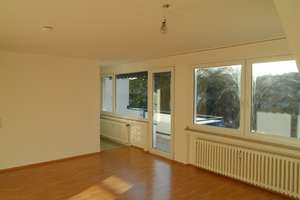 Schöne sonnige 1, Zimmer mit 10 qm großem Balkon zum Garten /  Sehr ruhige Parklage