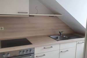 Moderne 2-Zimmer-Dachgeschosswohnung in Neuhausen – Panorama-Fenster & ruhiger Innenhofblick – Die vollständige Adresse der Immobilie erhältst du vom Anbieter., 80636 Sankt Vinzenz, München – Vorschaubild 4