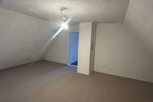 Teils renovierte und modernisierte Doppelhaushälfte mit 8 Zimmern in Ebnath – Die vollständige Adresse der Immobilie erhältst du vom Anbieter., 95683 Ebnath – Vorschaubild 11